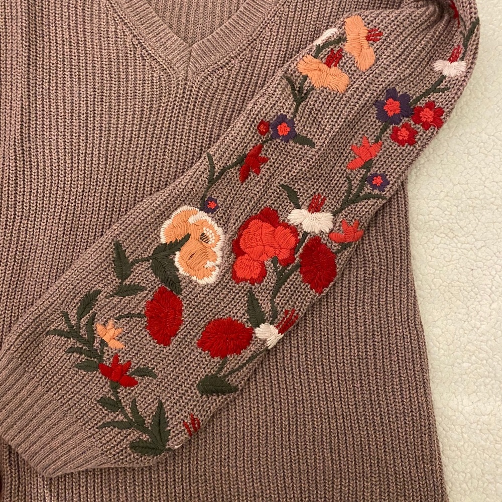 AEO Embroidered Sweater - Picture 2 of 7